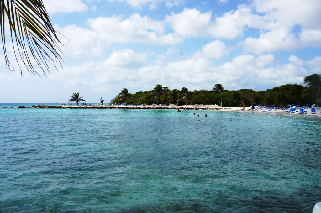 Aruba has some very pretty beaches